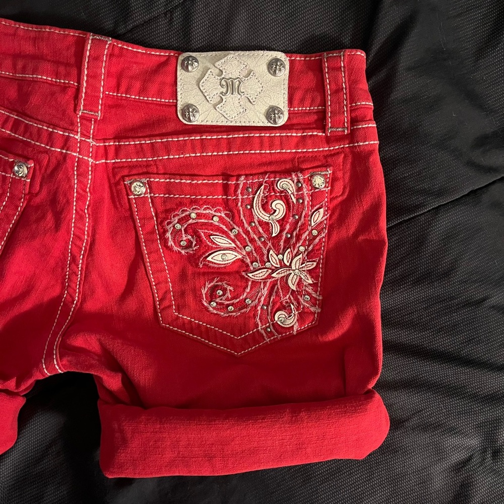 Red Miss Me Shorts size 30